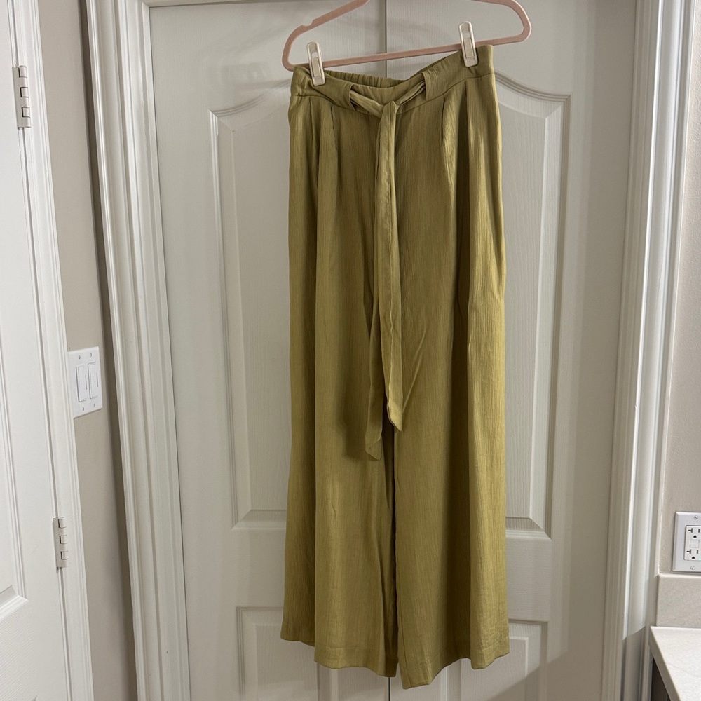 Green Wide-Leg Pants